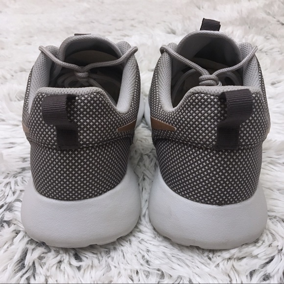 Nike Roshe One - Picture 6 of 8